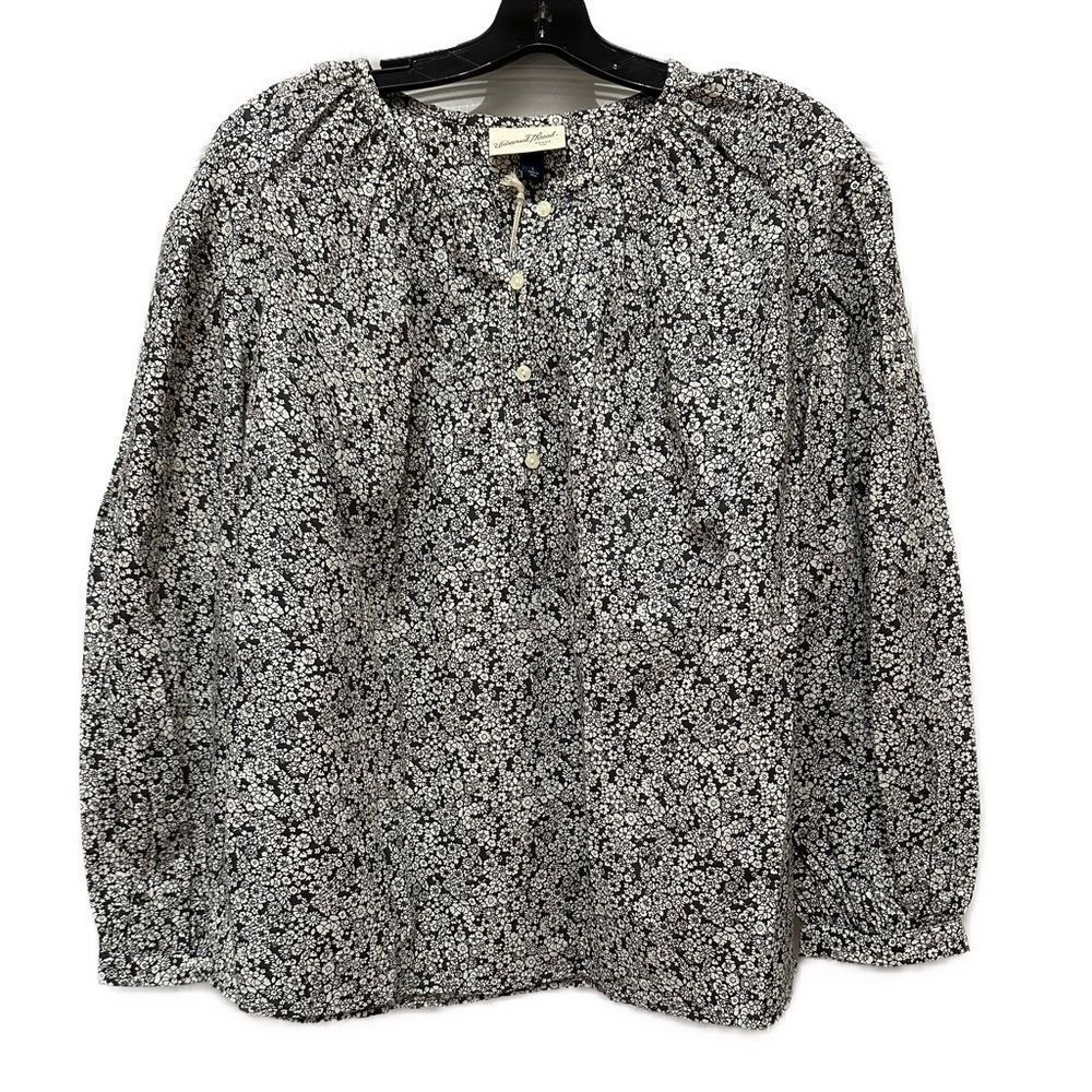 NWT Universal Thread Gray Floral Lightweight Cotton Top Size L